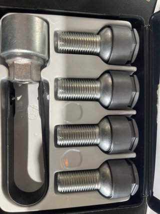 Tornillos Antirrobo VAG (Grupo Volkswagen)
