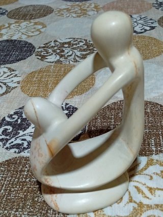 Statuetta in pietra artigianale