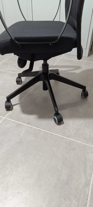 Silla IKEA Markus. Pocas horas de uso. Como nueva.