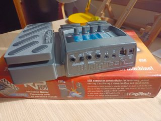 Digitech RP250 Guitar Multi-Effects Processor