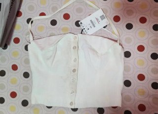 Top Bershka blanco botones XS