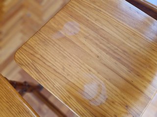 Silla de madera rústica