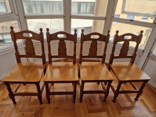 Silla de madera rústica