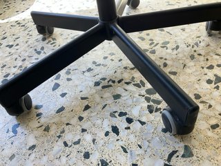 Silla de oficina Ikea Flintan Negra