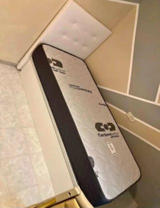 Letto a scomparsa con materassi viscoelastici