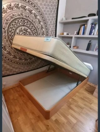 Letto a scomparsa con materassi viscoelastici