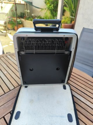 Máquina de escribir Olivetti Lettera DL