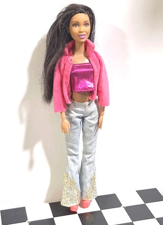 Barbie Nikki di Mattel 2001