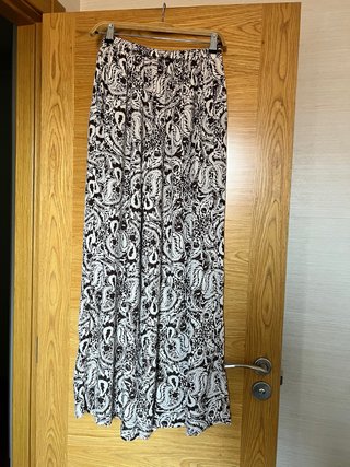 Pantalón fluido estampado Stradivarius NUEVO XS