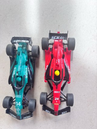 Scalextric Compact Formula Race to Win 2 Loopings