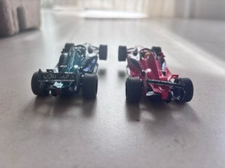 Scalextric Compact Formula Race to Win 2 Loopings