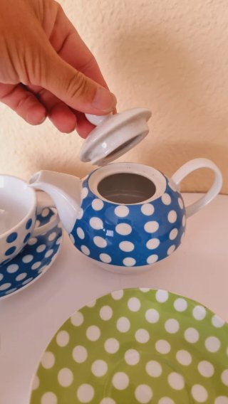 Lote 2 juehos Tazas de té Tea for One lunares