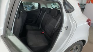Renault CLIO Zen ETech Hibrido 104 kW 140CV (2022)