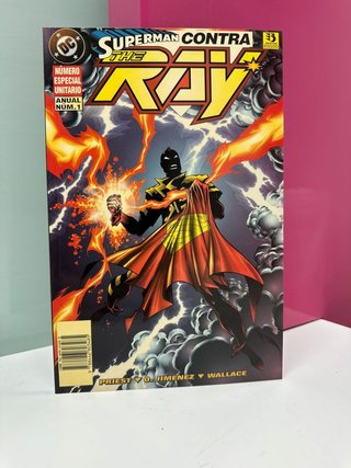 Cómic Superman contra the Ray