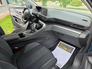 Peugeot 3008 2022