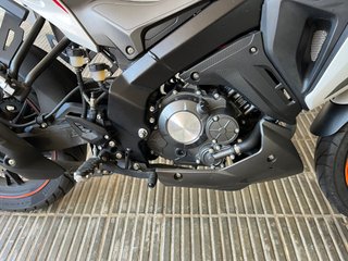 Keeway RKF 125 Blanca y Roja