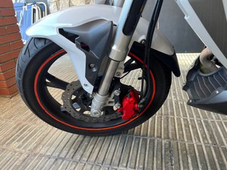 Keeway RKF 125 Blanca y Roja