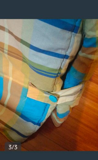 Edredón a cuadros azul y amarillo