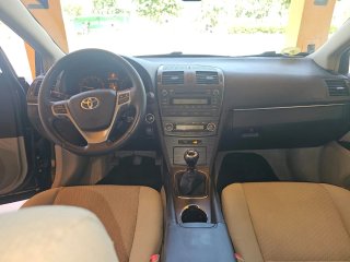 Toyota Avensis 2010