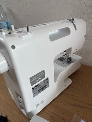 Máquina de coser Brother CX70PES (70 puntadas)
