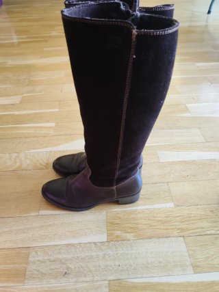 Botas de piel marrón talla 39. Muy nuevas