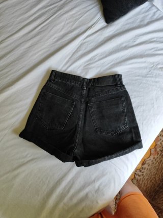 Pantalón corto negro Zara Talla S
