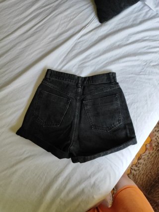 Pantalón corto negro Zara Talla S