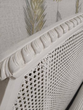 Cabecero de mimbre y madera blanco