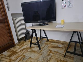 Scrivania 140×70cm circa