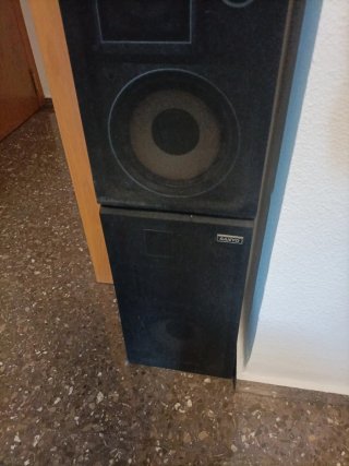 Equipo de audio Sanyo antiguo