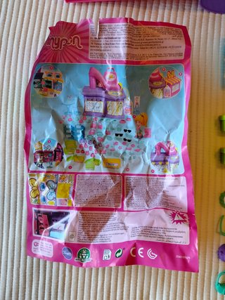 Pinypon Fashion Shop Completa con Muñeca y Accesor