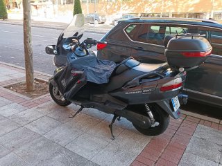 Suzuki Burgman 650 executive