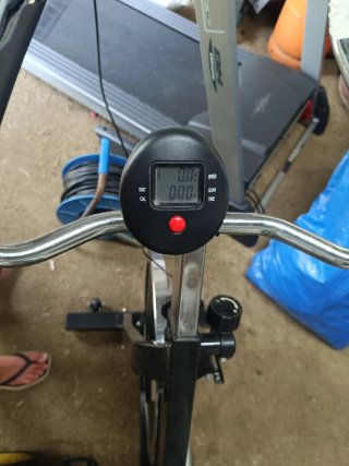 Cinta de correr y maquina de bici en buen estado