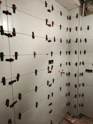 Albañil profesional Barcelona | Yeso y pintura
