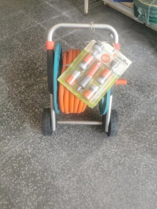 Carro Manguera Gardena con Accesorios