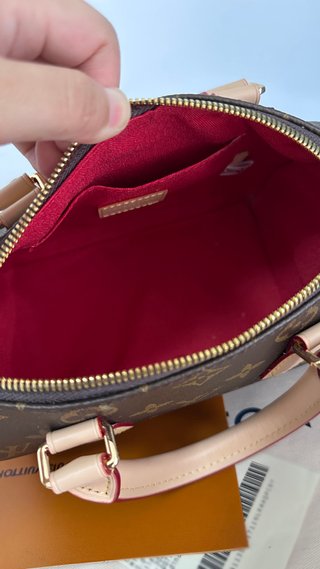 Louis Vuitton Sp20 Rojo