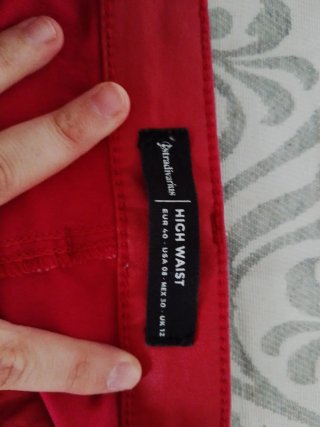 Pantalón Stradivarius Rojo