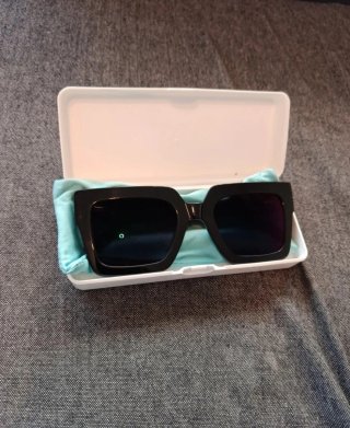 Gafas de sol negras