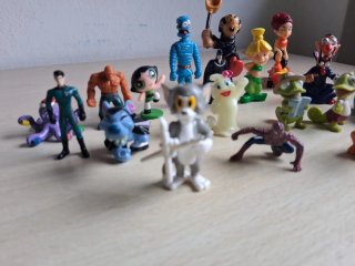 Statuette Kinder Sorpresa e Personaggi Vari