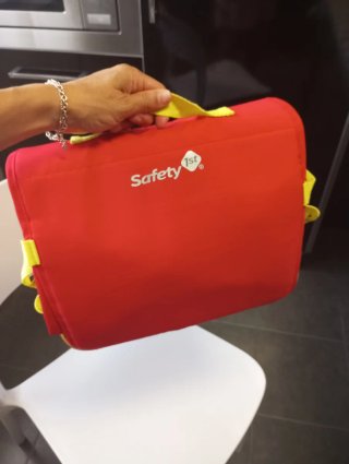 Trona de viaje Safety 1st roja