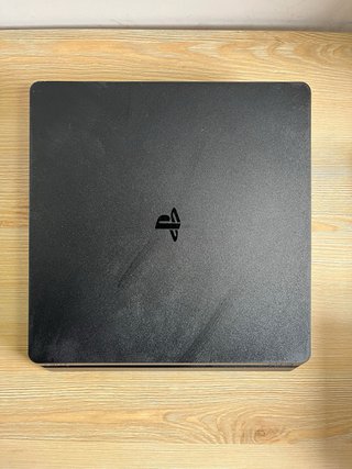 PS4 Slim 1TB + 2 Mandos + 6 Juegos [mantenimiento]
