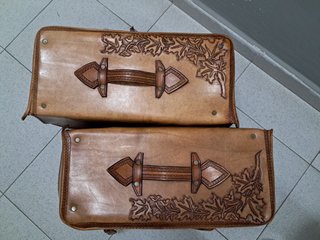 Alforjas de cuero hechas a mano