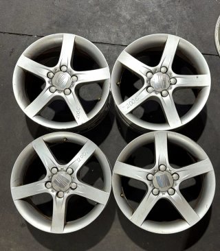 SEAT RADIO 15 5 TORNILLOS JUEGO DE LLANTAS