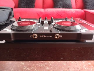 Controladora DJ Hercules DJ4SET