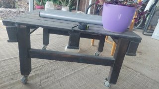 Mesa de palets con ruedas
