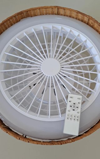 Ventilador de techo con luz ratán. Nuevo