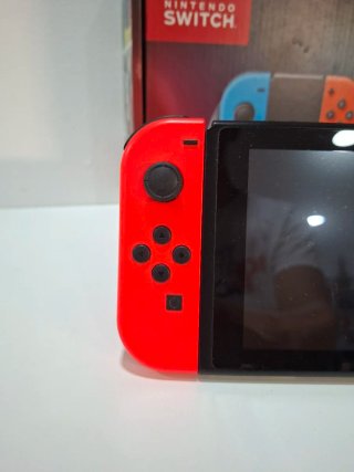 Nintendo Switch con caja