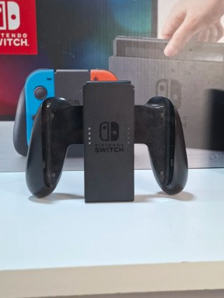 Nintendo Switch con caja