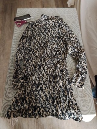 Vestido estampado leopardo Stradivarius
