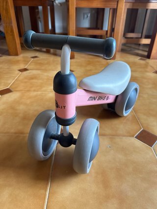 Bicicleta de equilibrio para bebé
